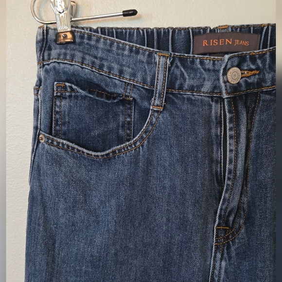 Risen Straight Leg Jeans Size Large - Picture 4 of 6